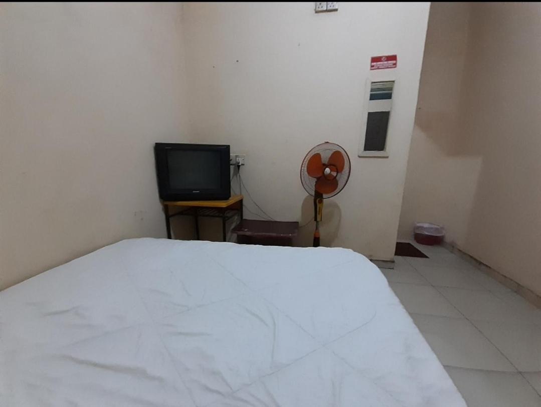 Hotel Spot On 93428 Pinus Jaya Syariahneartaman Amaryllis