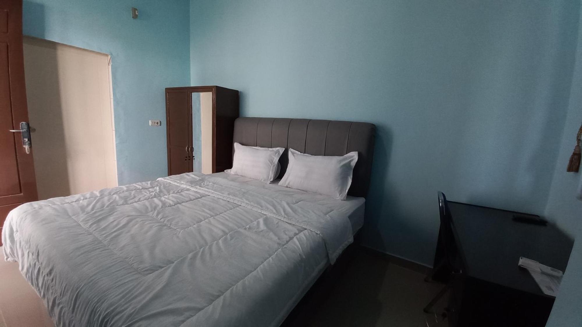 Hotel Spot On 93428 Pinus Jaya Syariahneartaman Amaryllis 2*