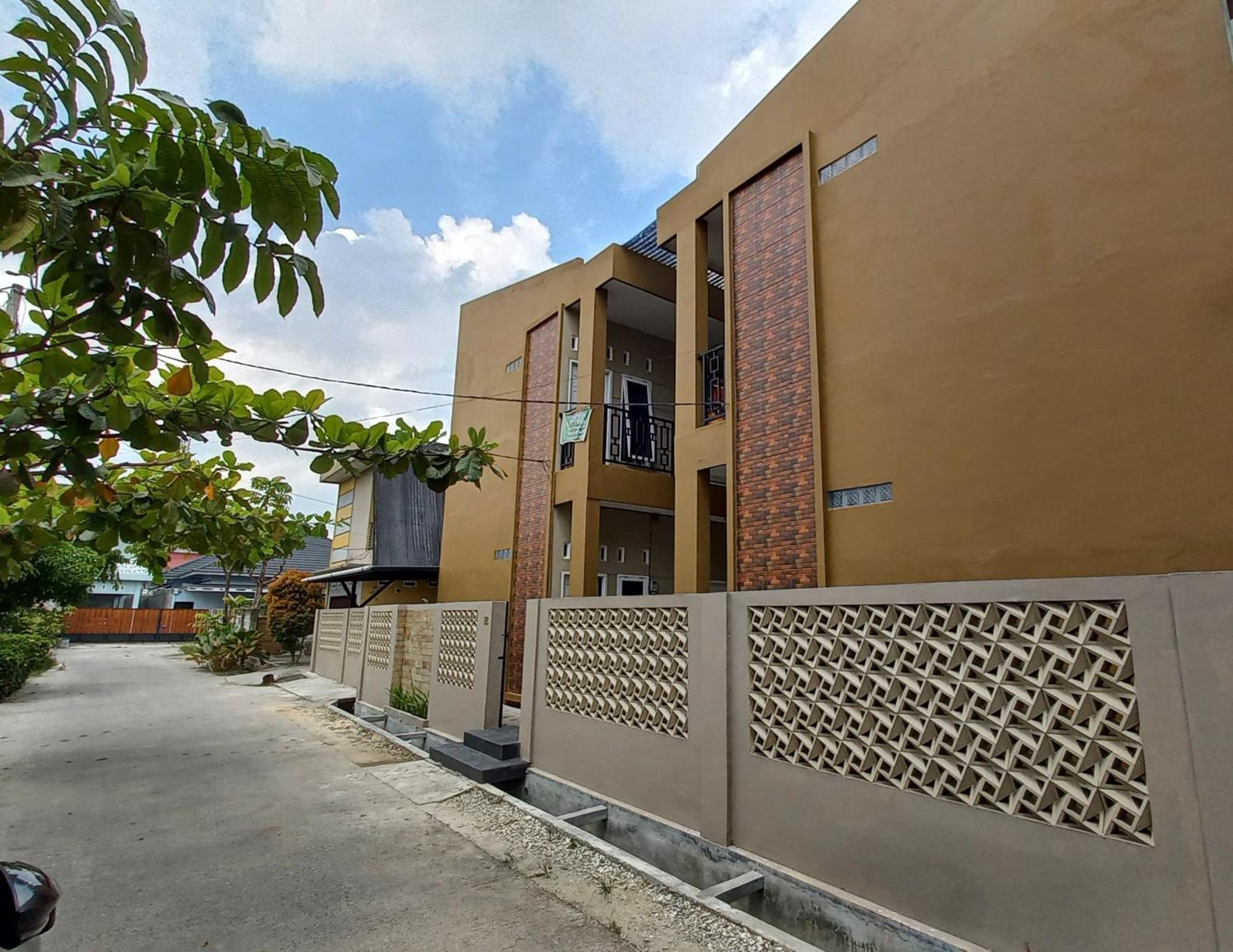 Hotel Spot On 93428 Pinus Jaya Syariahneartaman Amaryllis Pekanbaru
